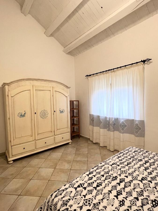 Appartamento Il Caracolo A Cala Francese ลามัดดาเลนา ภายนอก รูปภาพ