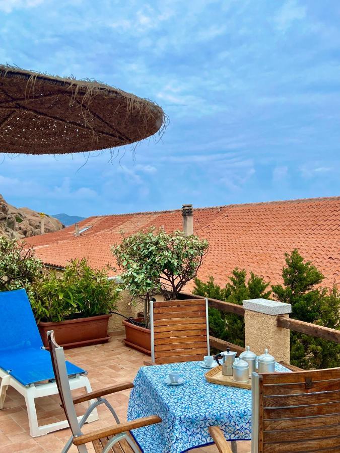 Appartamento Il Caracolo A Cala Francese ลามัดดาเลนา ภายนอก รูปภาพ